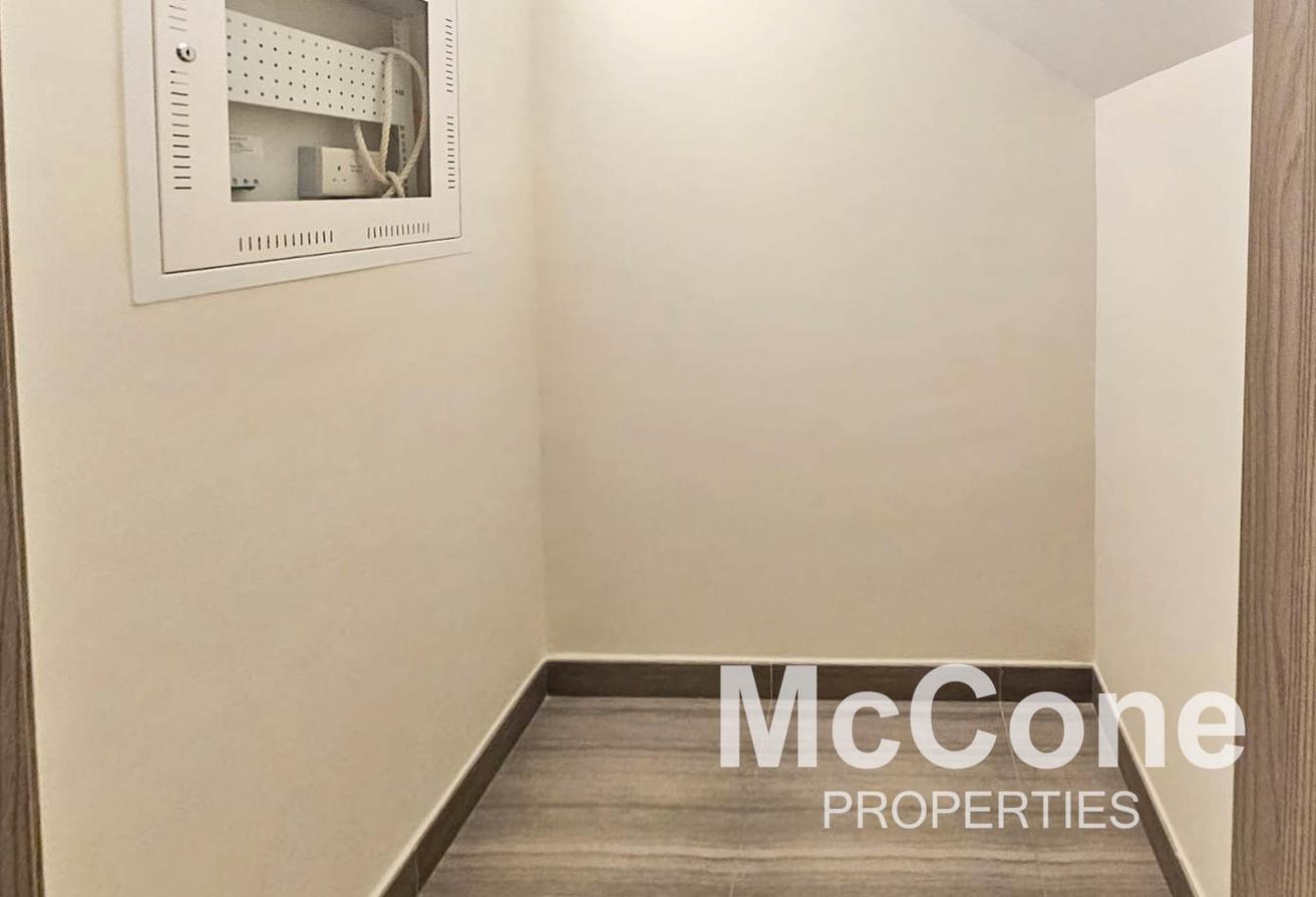 Park Access | Immaculate Condition | Good Layout photo 11