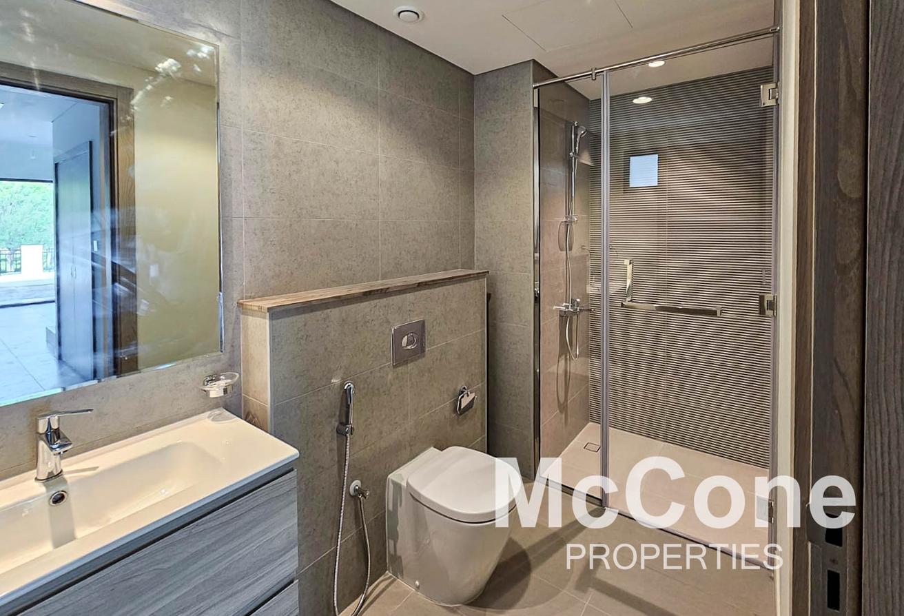 Park Access | Immaculate Condition | Good Layout photo 12