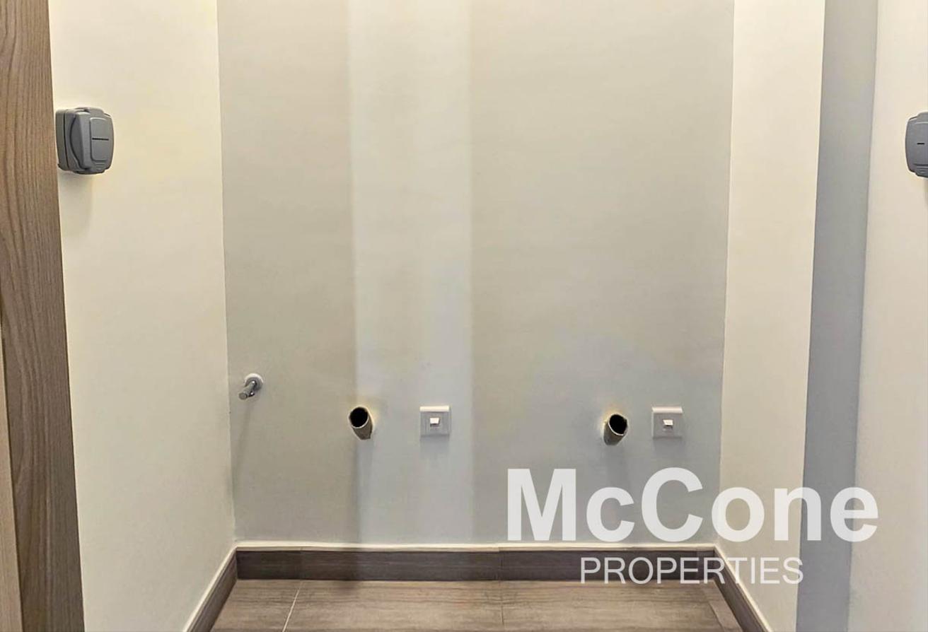 Park Access | Immaculate Condition | Good Layout photo 10