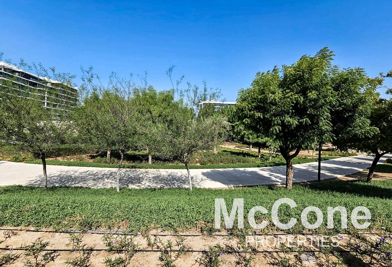 Park Access | Immaculate Condition | Good Layout photo 18