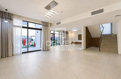 Villa - 4 - 7 for rent in West Yas - Yas Island - Abu Dhabi
