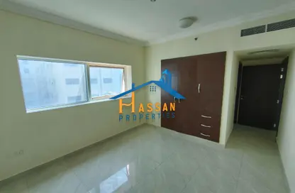 Apartment - 3 Bedrooms - 3 Bathrooms for rent in Dar Al Majaz - Jamal Abdul Nasser Street - Al Majaz - Sharjah