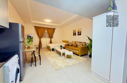 Apartment - Studio - 1 for rent in Ajman Corniche Residences - Ajman Corniche Road - Ajman Apartment - Studio - 1 for rent in Ajman Corniche Residences - Ajman Corniche Road - Ajman
