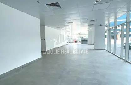 Shop - Studio - 1 Bathroom for rent in Al Muntazah - Abu Dhabi