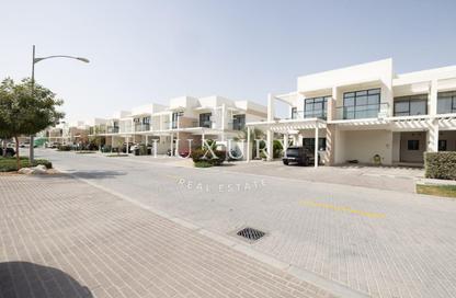 Villa - 3 Bedrooms - 4 Bathrooms for rent in Richmond - DAMAC Hills - Dubai
