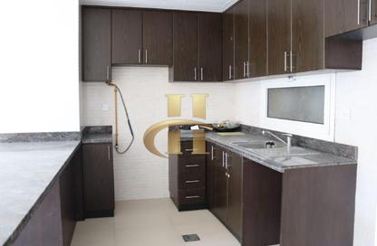 Apartment - 2 - 3 for rent in Condor Castle - District 10 - Jumeirah Village Circle - Dubai Apartment - 2 - 3 for rent in Condor Castle - District 10 - Jumeirah Village Circle - Dubai