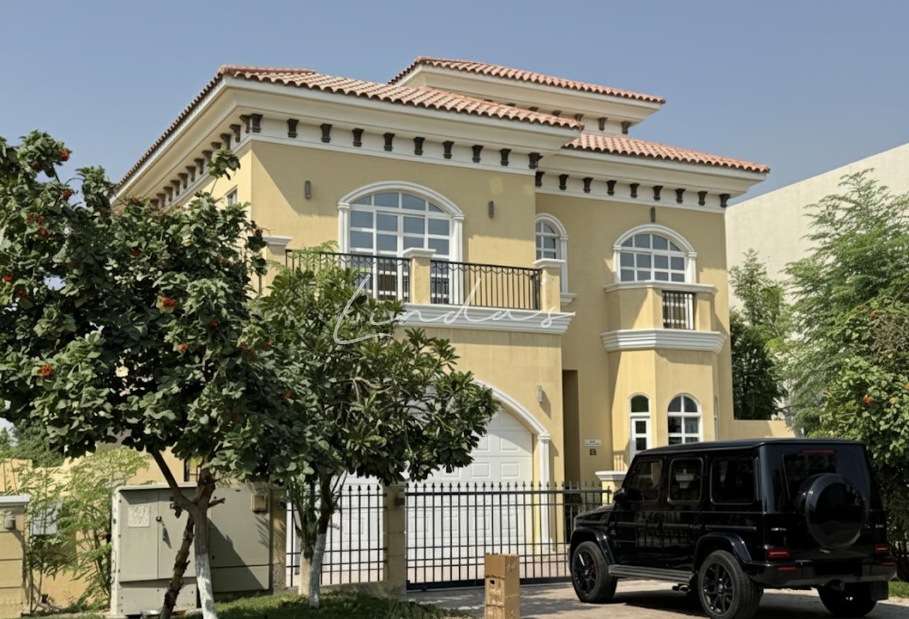 5 Beds | Pool + Basement | Stunning Bright Villa photo 17