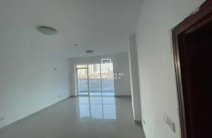 شقة - غرفة نوم - 2 حمامات للبيع في تفريعة القنال 2 - أبراج الجولف - مدينة دبي الرياضية - دبي