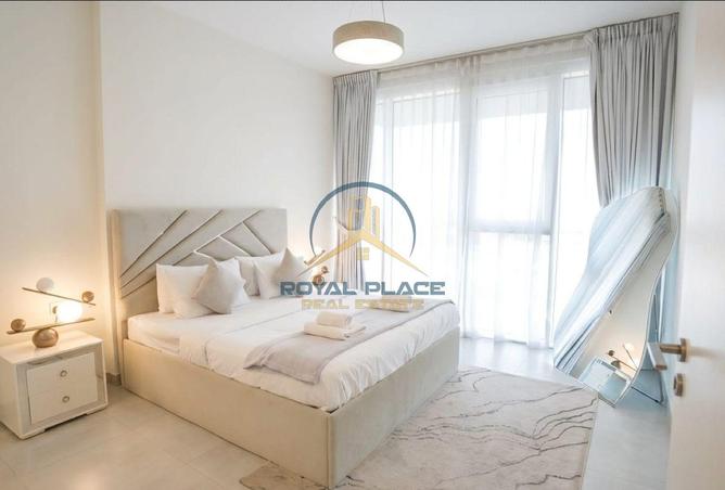 PREMIUM FURNISHING | VACANT | SZR VIEW
