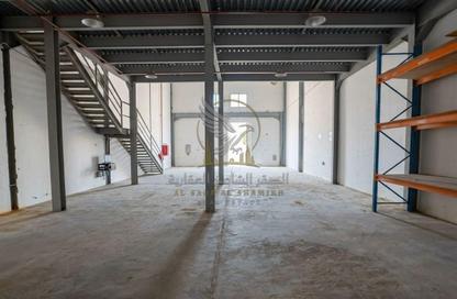 Warehouse - Studio - 1 for rent in Al Jlail - Al Sajaa - Sharjah