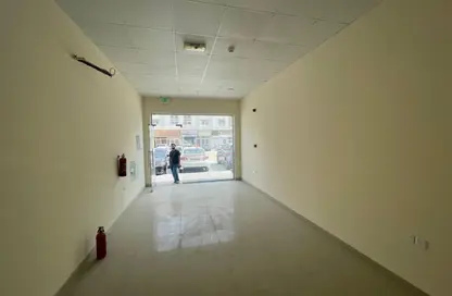 متجر - استوديو للايجار في مجمع مويلح - تجارية مويلح - الشارقة
