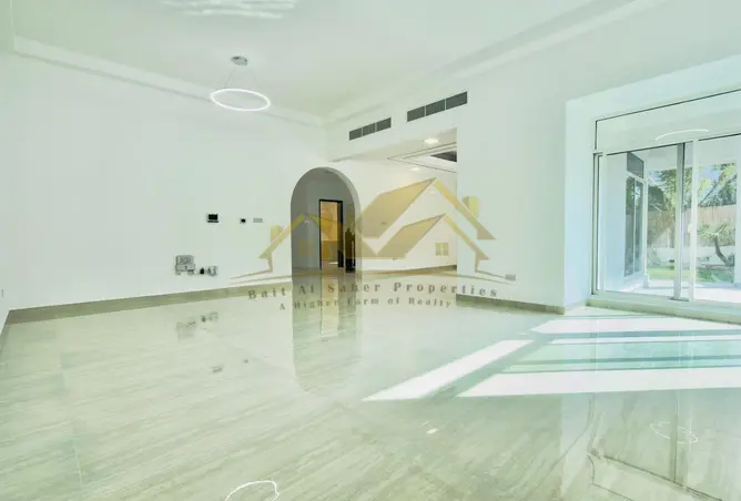 157811837 - Property Image 2