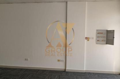 Retail - Studio - 1 Bathroom for rent in Building Y08 - England Cluster - International City - Dubai