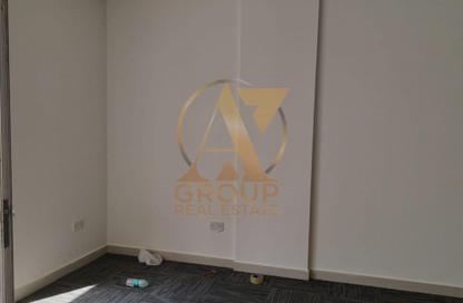 Retail - Studio - 1 Bathroom for rent in Building Y08 - England Cluster - International City - Dubai