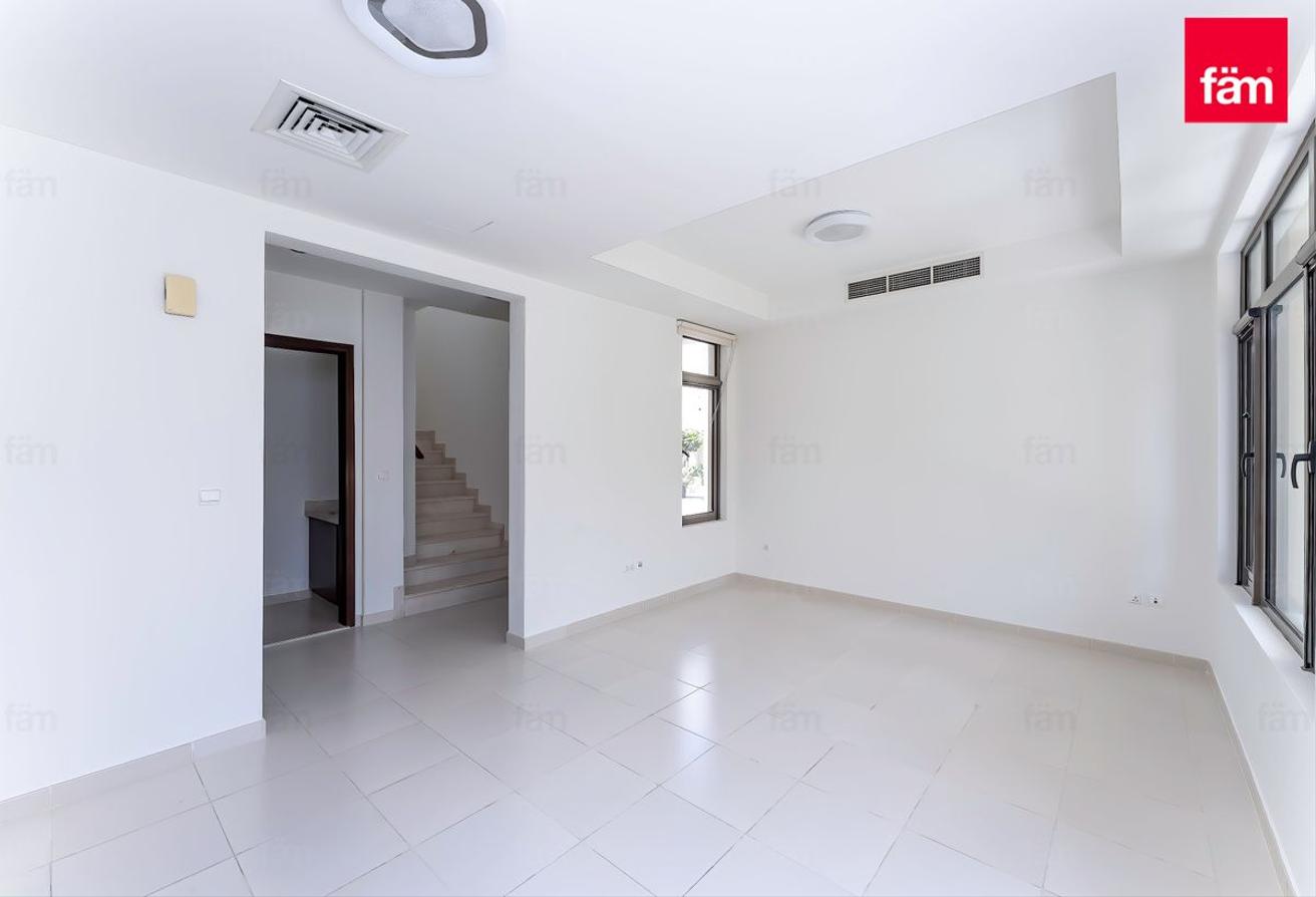 3br Type A End Unit Single Row Vacant Park Behind photo 12