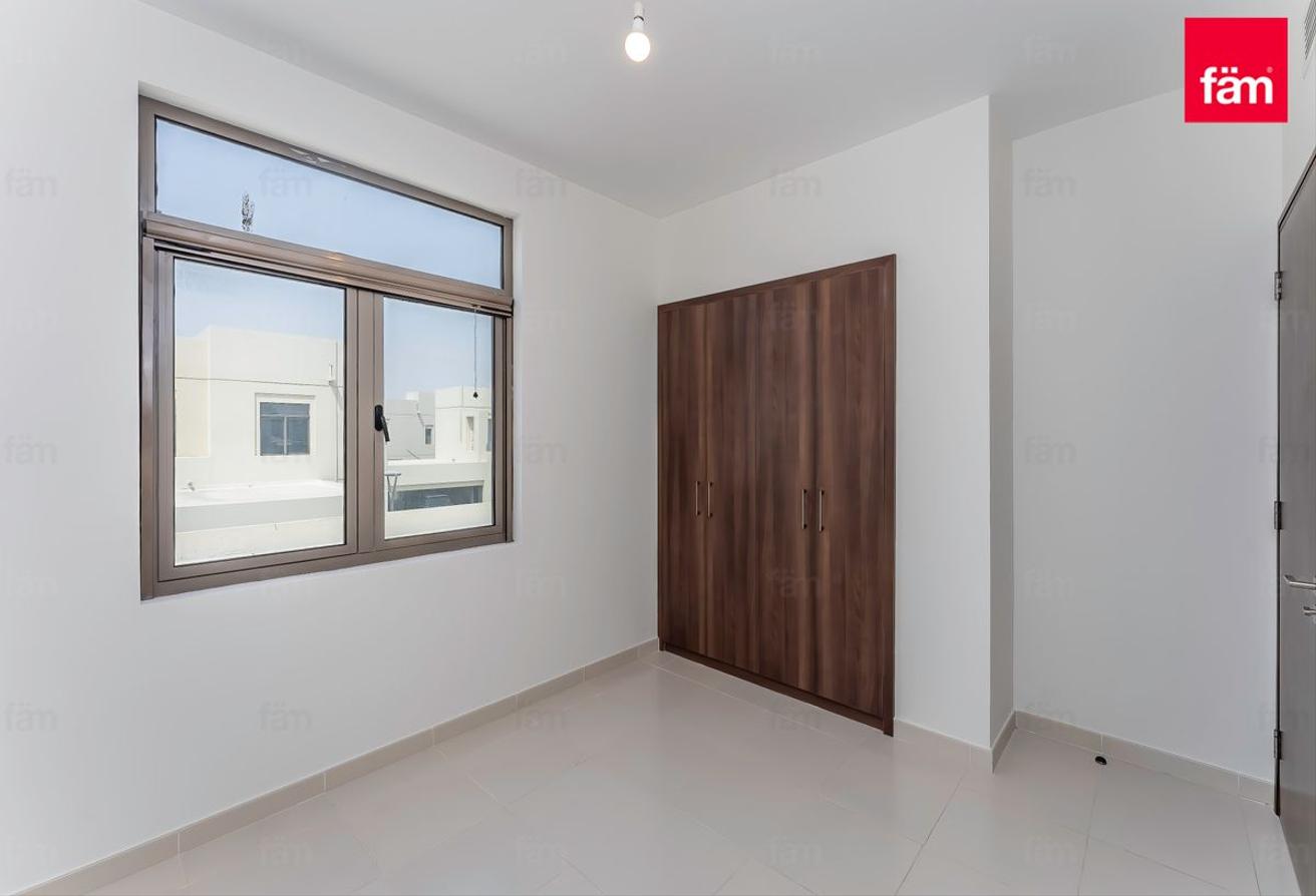 3br Type A End Unit Single Row Vacant Park Behind photo 10