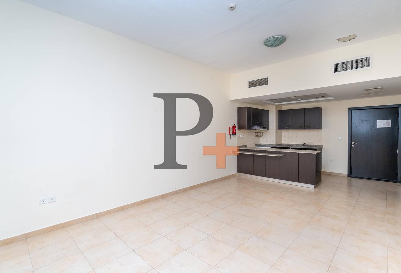 Spacious | Bright Unit | Family Community photo 2