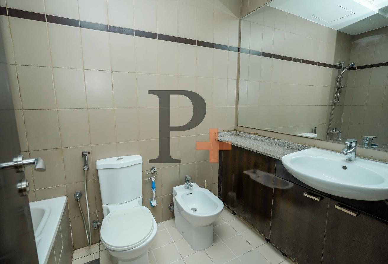 Spacious | Bright Unit | Family Community photo 6