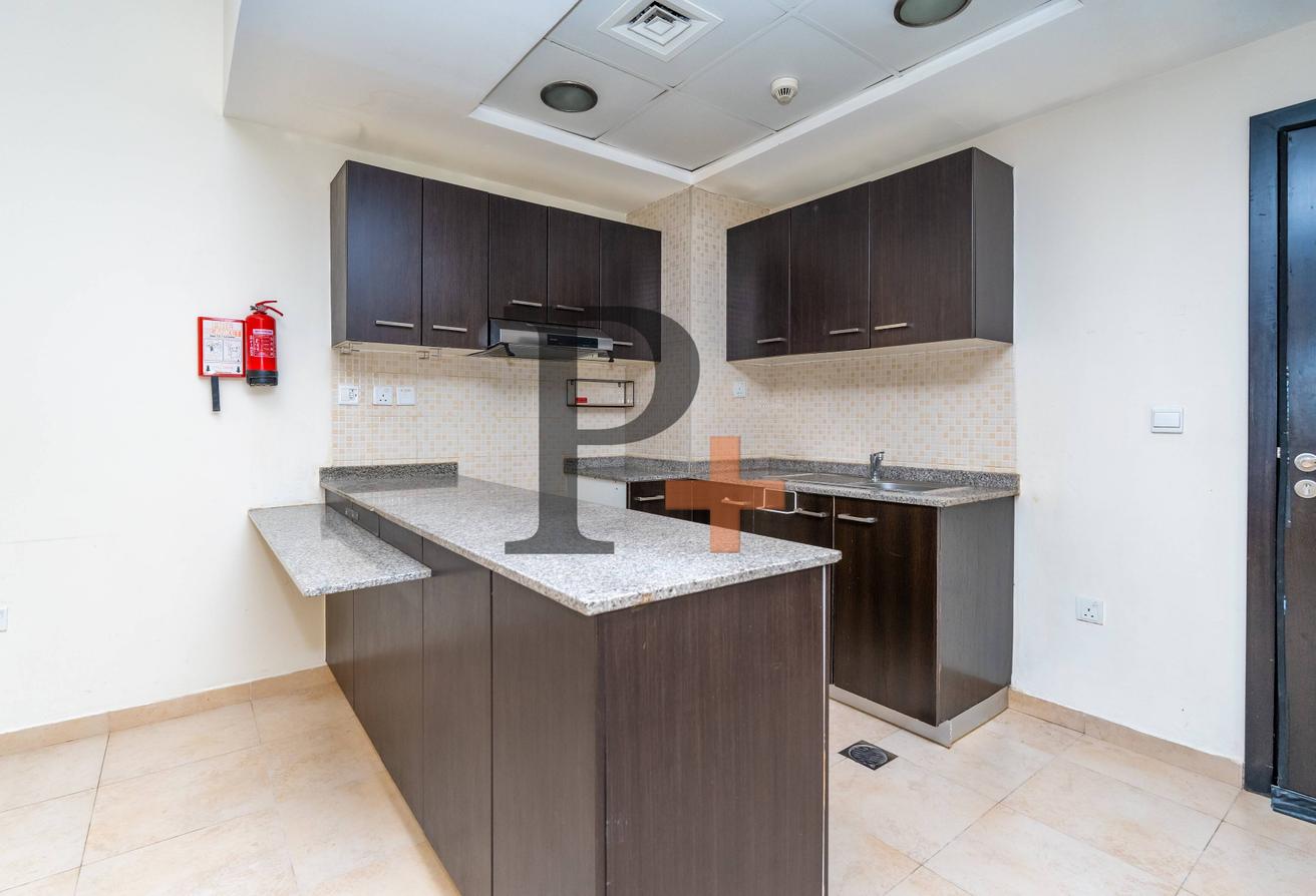 Spacious | Bright Unit | Family Community photo 3