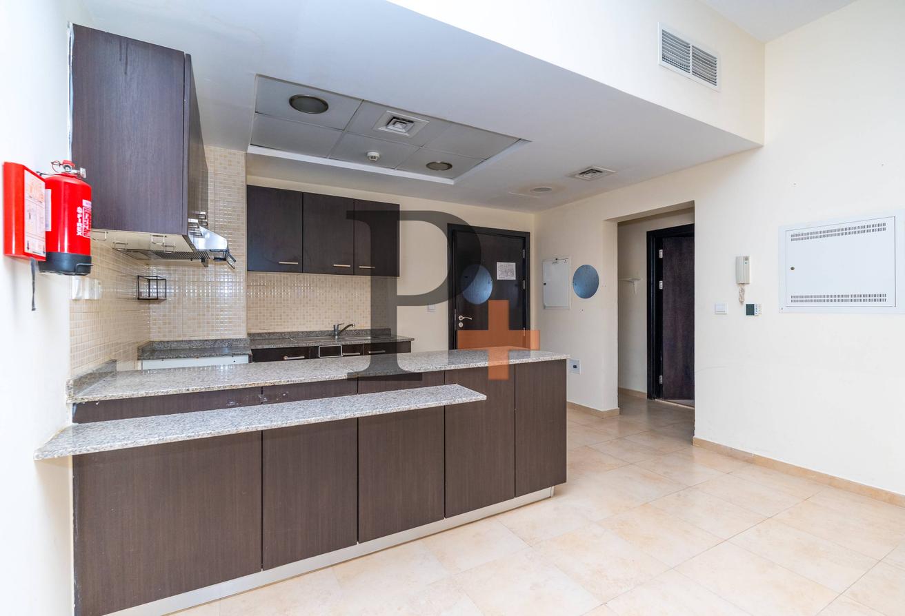 Spacious | Bright Unit | Family Community photo 4