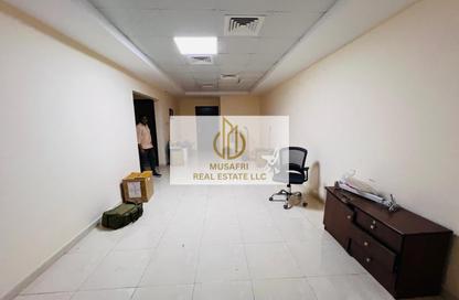 Apartment - 1 Bedroom - 1 Bathroom for rent in Muwailih Building - Muwaileh - Sharjah