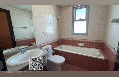 شقة - 2 غرف نوم - 4 حمامات للبيع في برج الكورنيش - طريق كورنيش عجمان - عجمان شقة - 2 غرف نوم - 4 حمامات للبيع في برج الكورنيش - طريق كورنيش عجمان - عجمان
