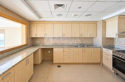Apartment - 2 - 3 for rent in Al Nabat - Shoreline Apartments - Palm Jumeirah - Dubai