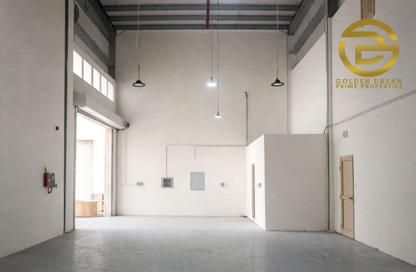 Warehouse - Studio - 1 Bathroom for rent in Al Khawaneej - Dubai