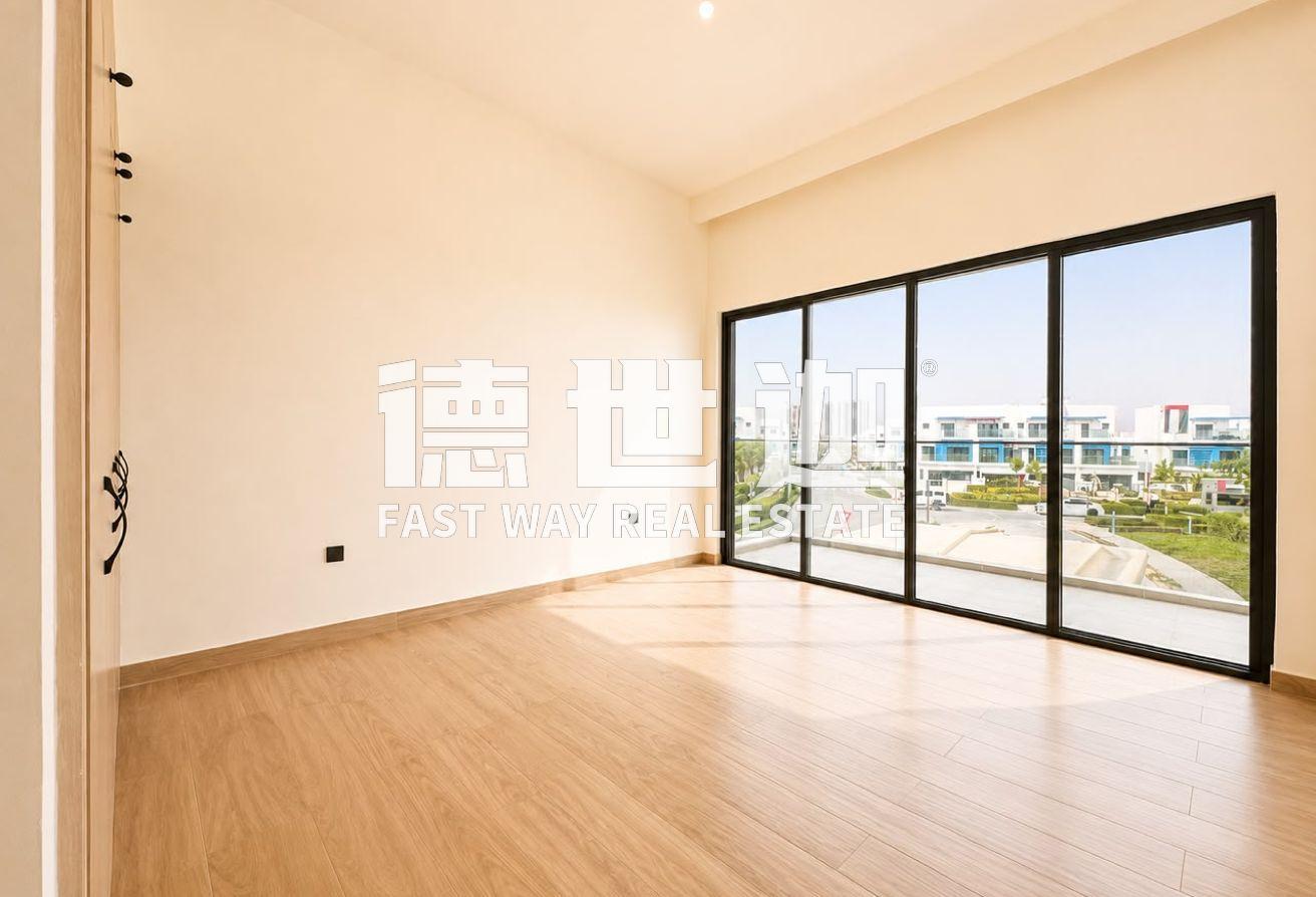 Single Row | 6BR+ Maids Room | Spacious photo 13