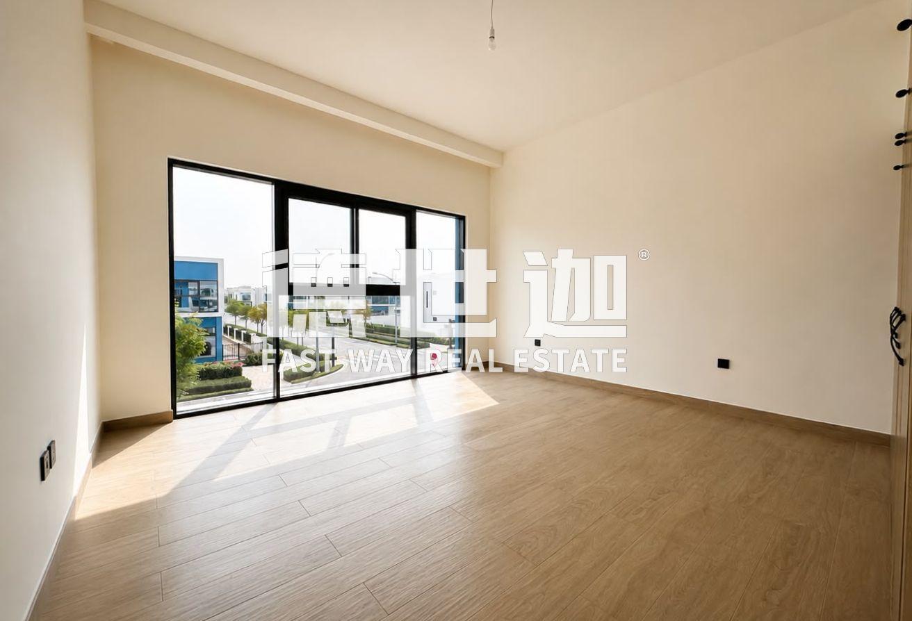 Single Row | 6BR+ Maids Room | Spacious photo 11