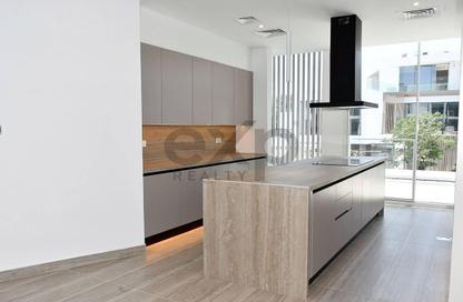 Villa - 4 Bedrooms - 5 Bathrooms for rent in Ixora - Al Barari - Dubai