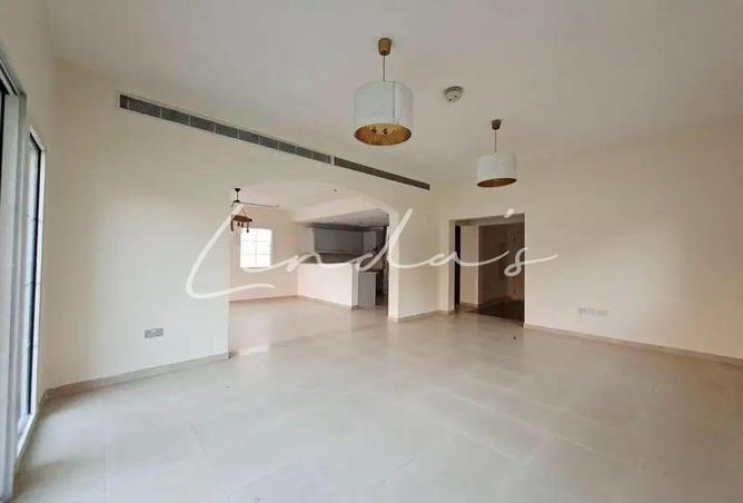 93993989 - Property Image 3