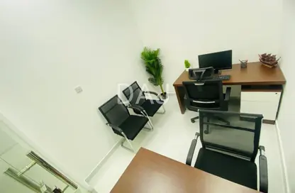 Office Space - Studio - 1 Bathroom for rent in Red Avenue - Al Garhoud - Dubai