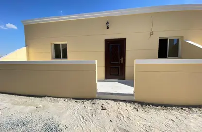 Villa - 2 Bedrooms - 2 Bathrooms for rent in Al Shamkha - Abu Dhabi