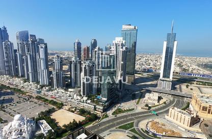 Apartment - 2 - 3 for rent in Boulevard Crescent Tower 1 - BLVD Crescent - Downtown Dubai - Dubai