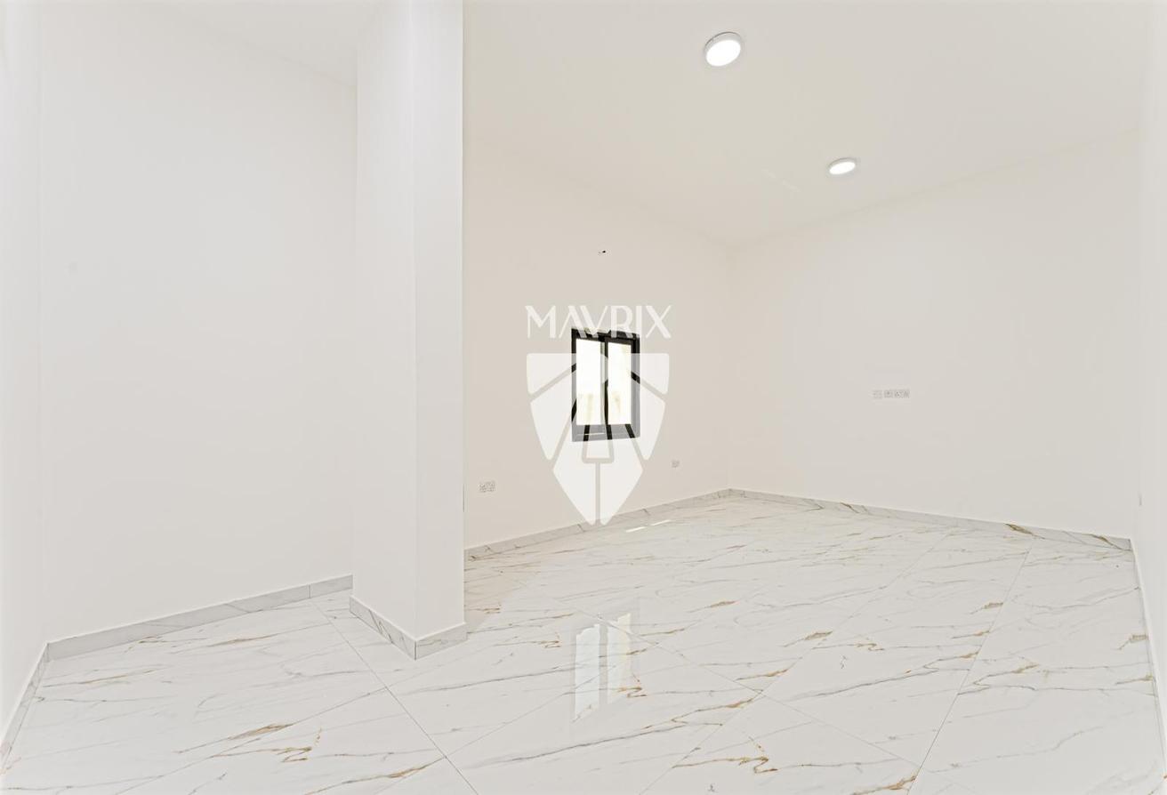 Spacious 5BR Villa | Prime Location | Luxurious photo 22