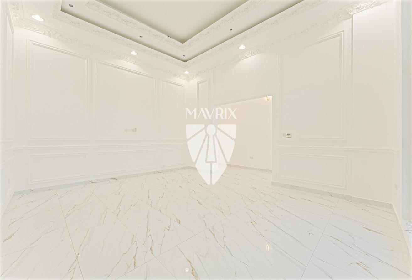 Spacious 5BR Villa | Prime Location | Luxurious photo 5