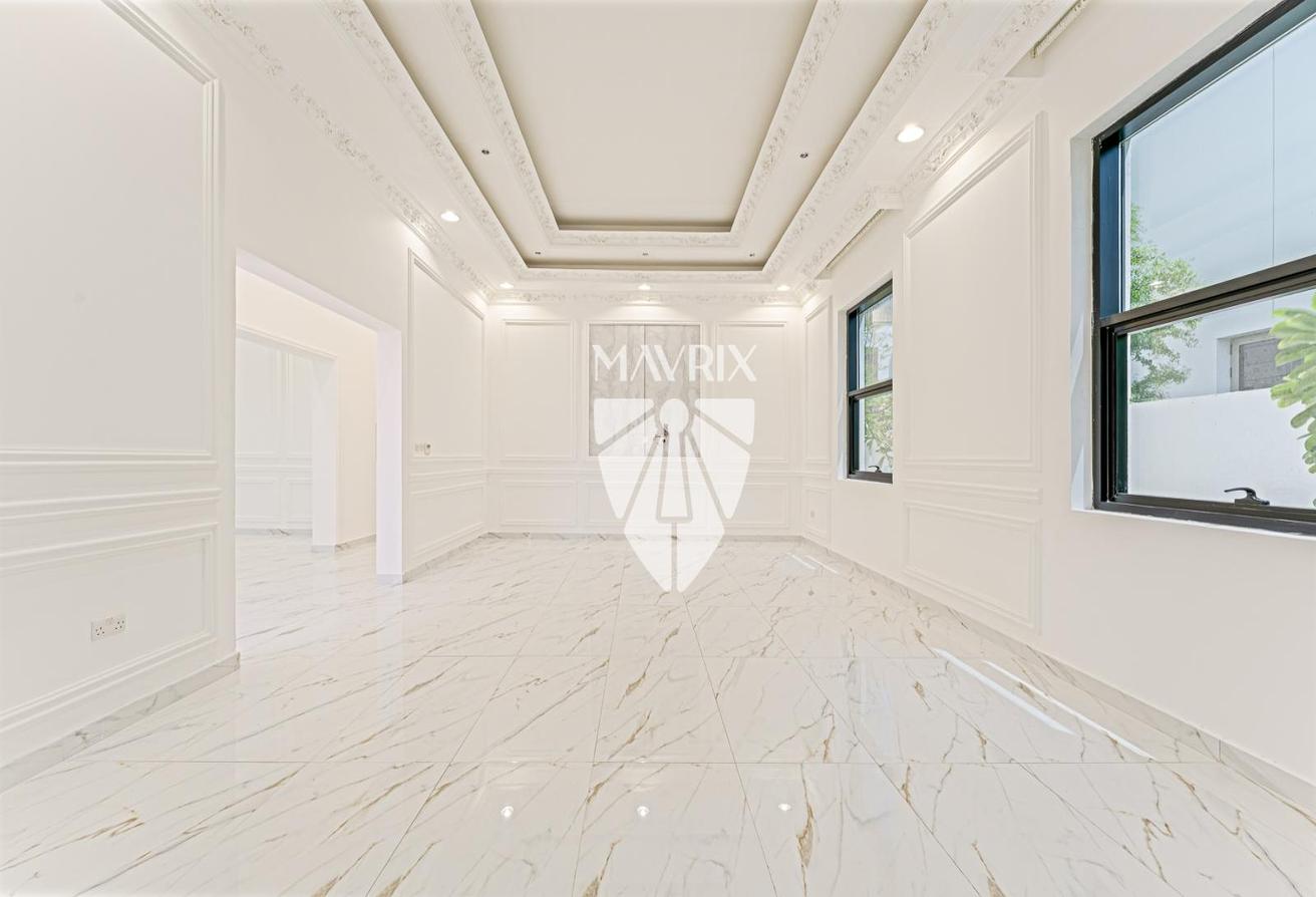 Spacious 5BR Villa | Prime Location | Luxurious photo 6