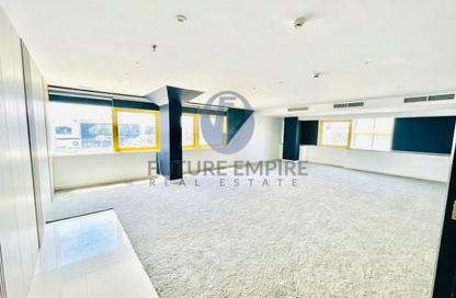 Retail - Studio - 5 for rent in Airport Road - Al Garhoud - Dubai
