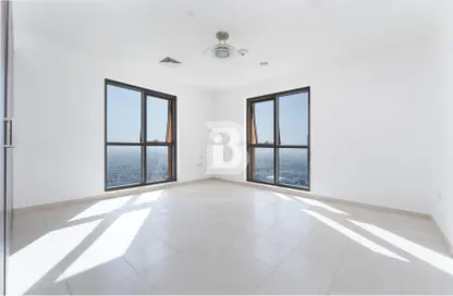 شقة - 2 غرف نوم - 3 حمامات للايجار في برج تشرشل السكني - أبراج تشرشل - الخليج التجاري - دبي