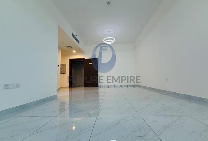 74235747 - Property Image 2