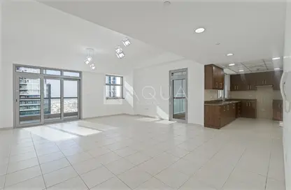 Apartment - 1 Bedroom - 2 Bathrooms for rent in Executive Tower B - Executive Towers - Business Bay - Dubai