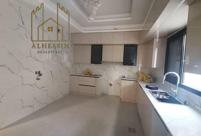 61304989 - Property Image 3