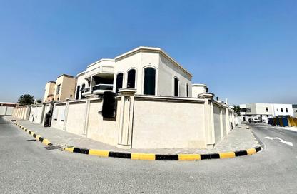 Villa - 3 Bedrooms - 5 Bathrooms for rent in Al Jazzat - Al Riqqa - Sharjah