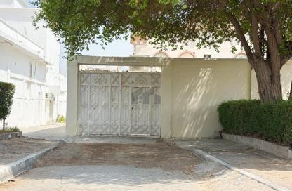 Bungalow - Studio - 7+ for sale in Baniyas East - Baniyas - Abu Dhabi
