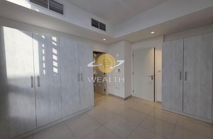 Townhouse - 2 Bedrooms - 4 Bathrooms for rent in Nasma Residence - Al Tai - Sharjah