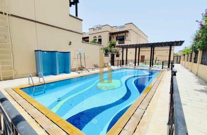 Villa - 4 - 4 for rent in Jumeirah 1 Villas - Jumeirah 1 - Jumeirah - Dubai