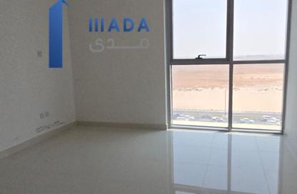 Apartment - 3 - 3 for rent in Muwaileh Commercial - Sharjah