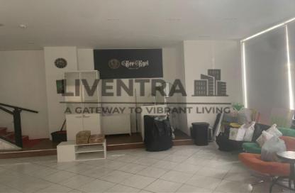Shop - Studio for rent in Al Muraqqabat - Deira - Dubai
