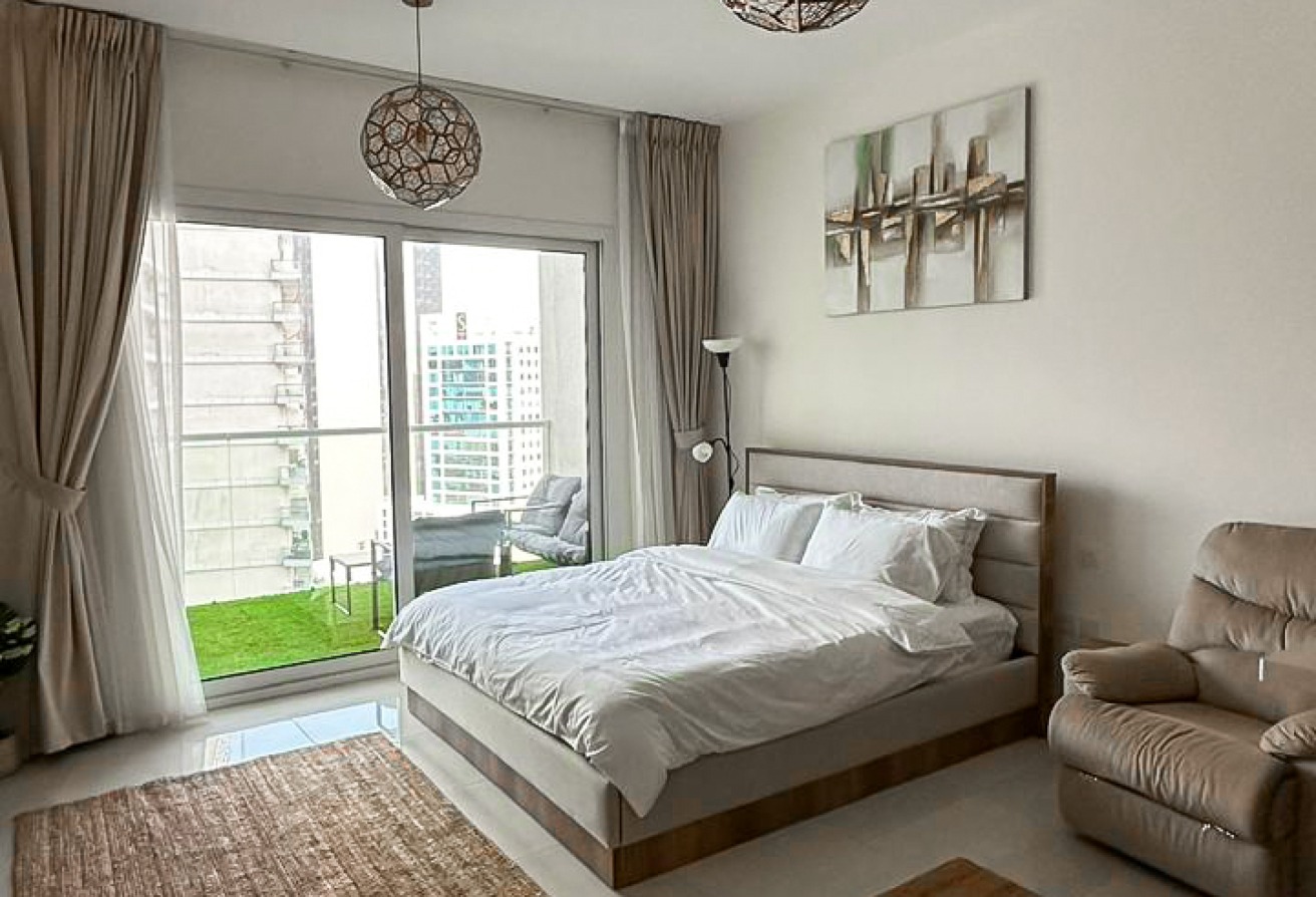 Pool & Greens View | Middle Floor | Prime Location